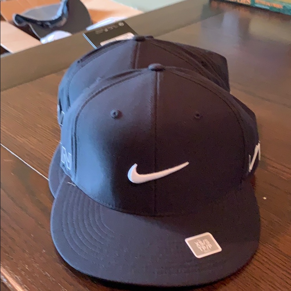 Nike flex fit xs/sm hats NWT